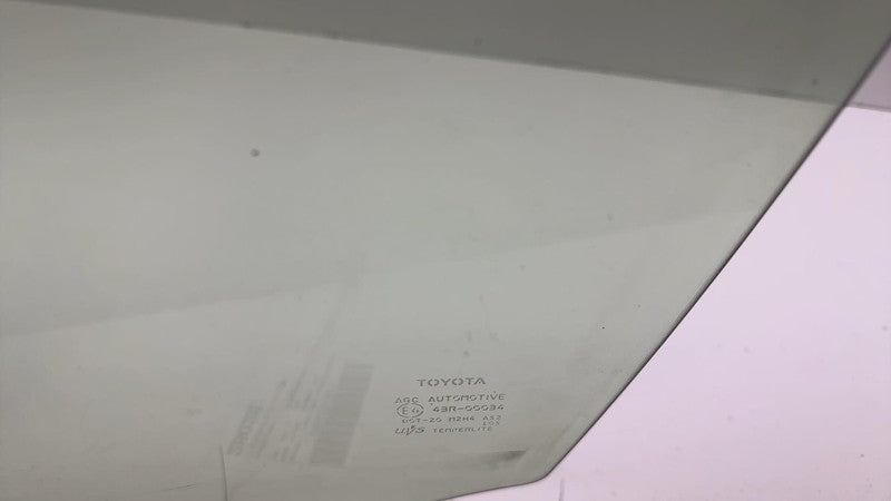 ⭕ 2018-2022 Toyota C-HR Front Left Driver Side Door Window Glass (Scratched)