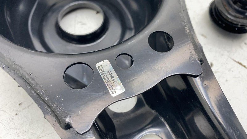 ⭕ 23-24 Toyota Prius Rear Right Spindle Knuckle w/ Wheel Hub & Control