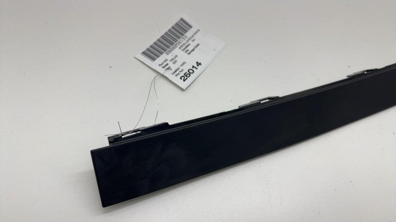 105501800D ⭕16-23 Model X Rear Right Falcon Upper Door Middle Trim Panel Cover 1055018-00-D