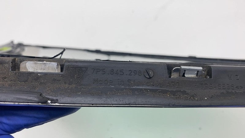 7P5845298 2011-2018 Porsche Cayenne Rear Passenger Side Quarter Corner Window Glass Right
