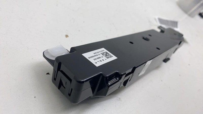 ⭕ 2020-2024 Tesla Model Y MY WiFi Bluetooth Antenna Control Module 158