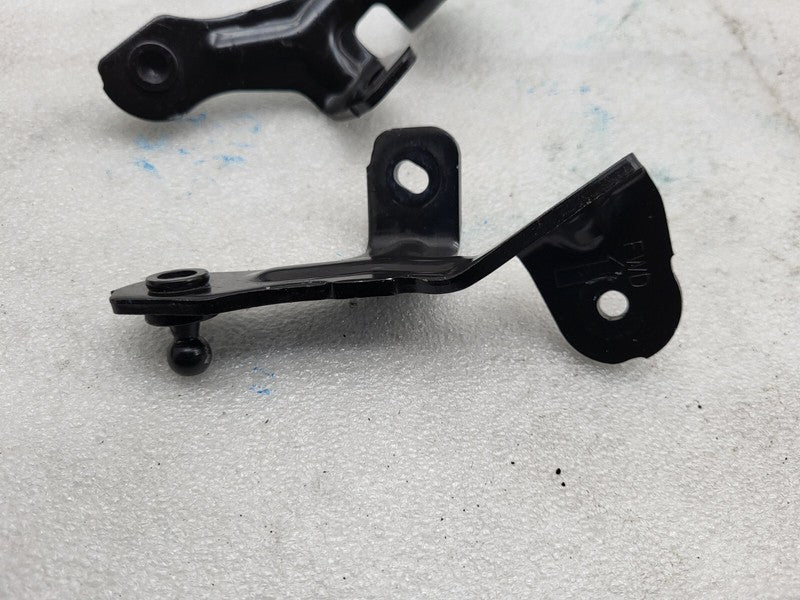⭕ 17-23 Model 3 Left & Right Hood Lift Strut Bracket 1089586-00-C / 10