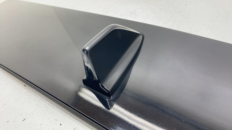 PT00012990-L 2022-2024 Rivian R1S  Rear Overhead Shark Fin Roof Antenna + Applique & Module