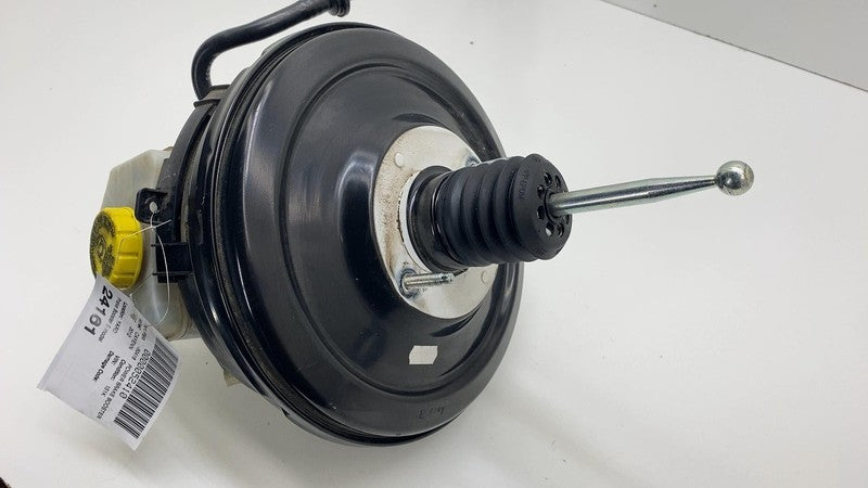 7P0612101B 2011-2018 Porsche Cayenne Power Brake Booster Master Cylinder w/ Reservoir OEM