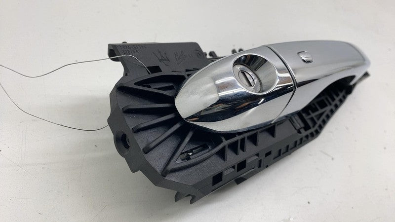 ⭕ 17-20 Maserati Levante Front Driver Side Exterior Door Handle Left 0