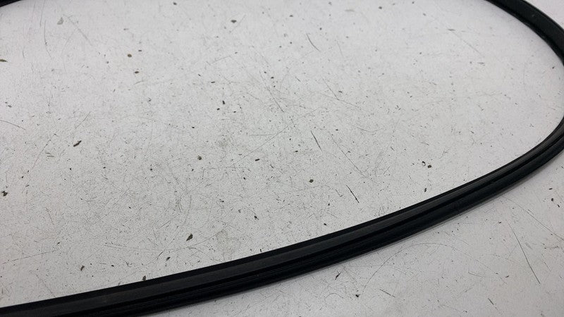 ⭕ 2020-2026 Tesla Model Y Passenger Body Header Rubber Seal Right 1497
