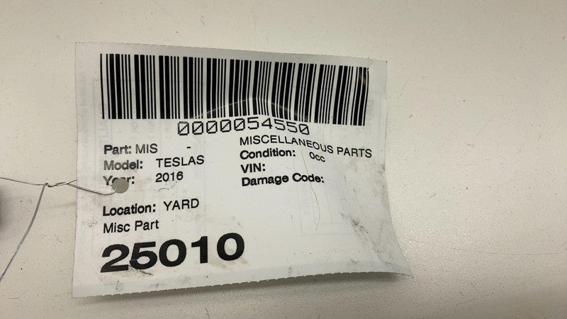 1004532 05 E 12-20 Tesla Model S Left Model X 16-20 Right Seat Belt 1st Row Lap Pretensioner