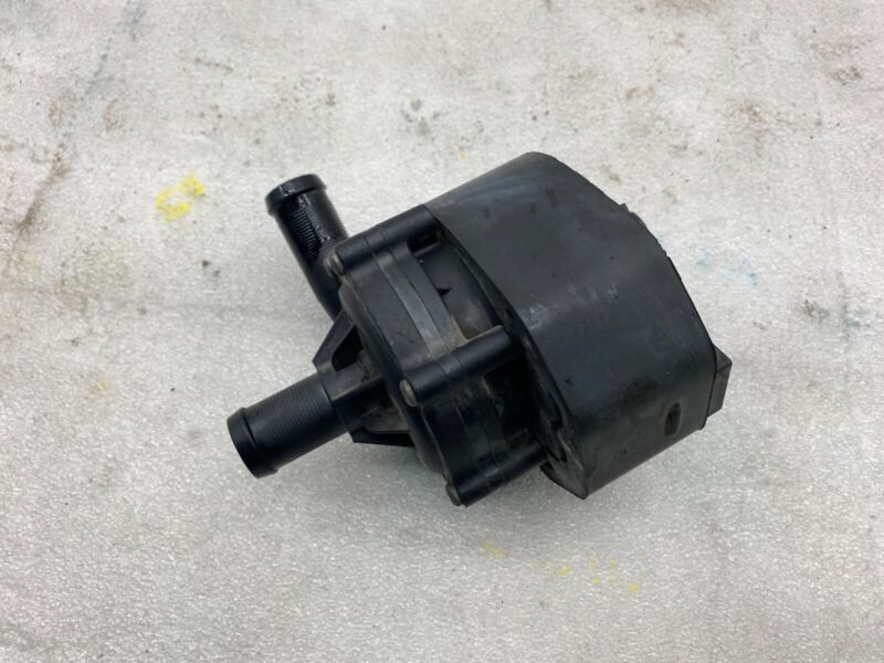 2016-2020 Tesla Model X MX Additional Auxiliary Coolant Water Cooling Pump Assy