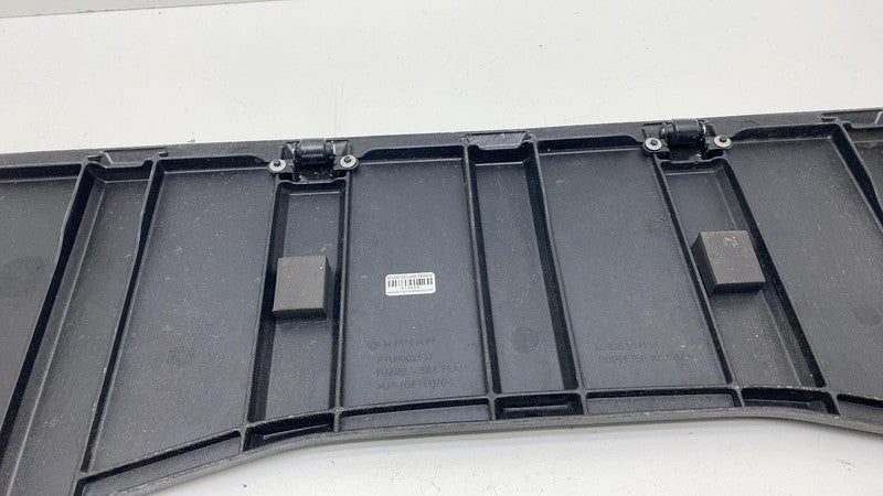 PT00002532 ⭕ 2022-2024 Rivian R1T Tailgate Rear Bed Sill Flap Trim Panel Cover PT00002532