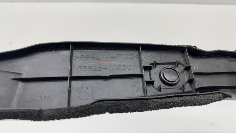 53828-10050 ⭕ 2018-2022 Toyota Driver Side Fender Rearward Insulator Seal Left 53828-10050