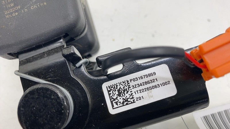 31675959 ⭕ 2021-2023 Polestar 2 Rear Left & Center Dual Seat Belt Catch Buckle 31675959