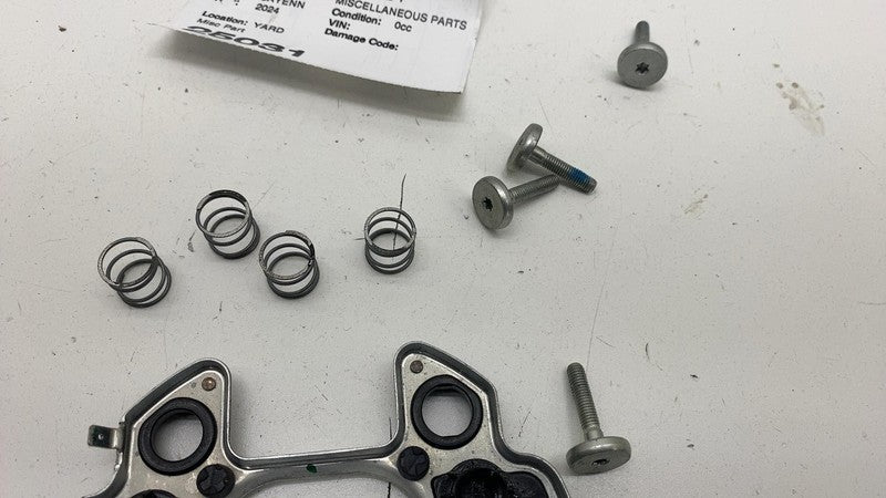 9Y0 419 091 JC ⭕ 2024 Porsche Cayenne Front Steering Wheel Retainer Bracket Plate 9Y0419091JC