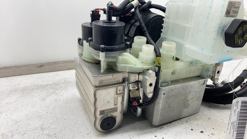 2020-2023 Tesla Model Y Supermanifold Refrigerant Chiller w/ Coolant Reservoir
