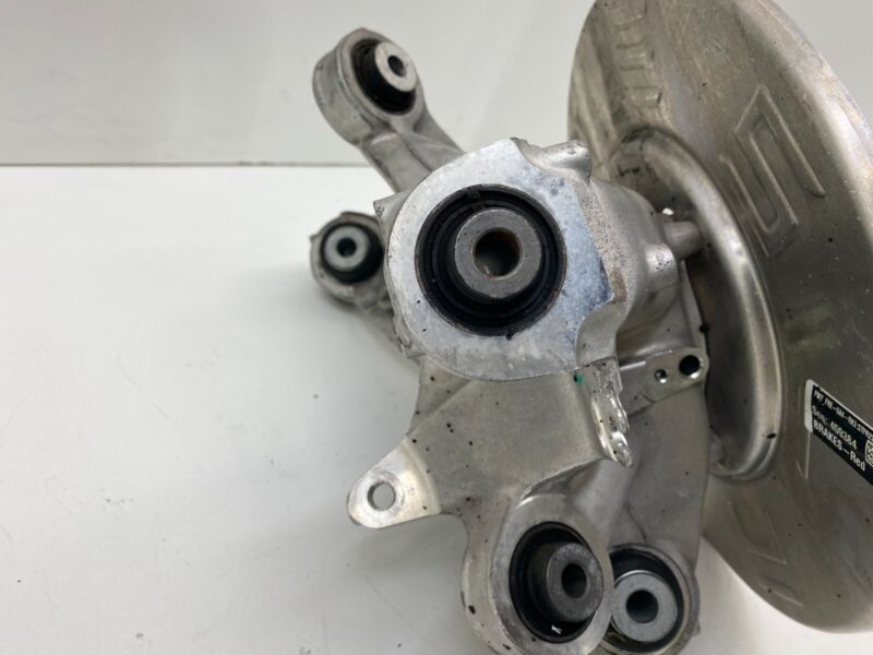 118841600F 20-24 Model Y Rear Right Spindle Knuckle w/ Wheel Hub & Dust Shield 1188416-00-F