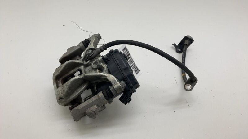 ⭕ 2019-2022 Toyota C-HR Rear Passenger Side Brake Caliper w/ Hose Line Right OEM