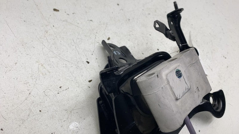 ⭕ 2023-2024 Toyota Prius Driver Side Engine Motor Mount Bracket Insula