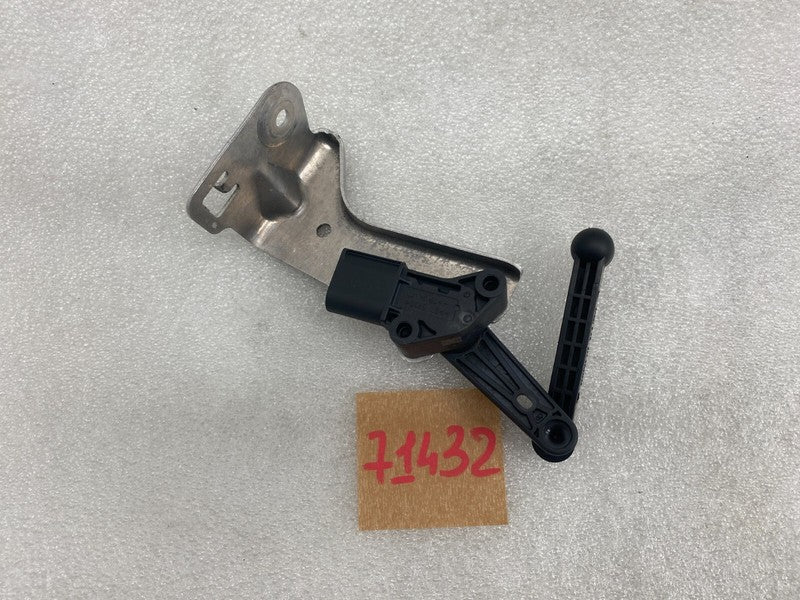 600652300B ⭕ 12-20 Tesla Model S Rear Left Air Suspension Ride Height Sensor 1027971-00-A