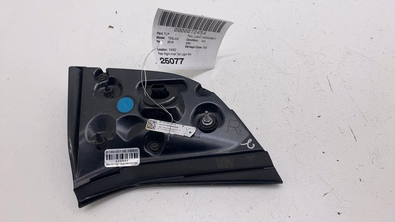 ⭕ 2017-2023 Model 3 Rear Right Inner Taillight LED Tail Lamp 3-Pin 107