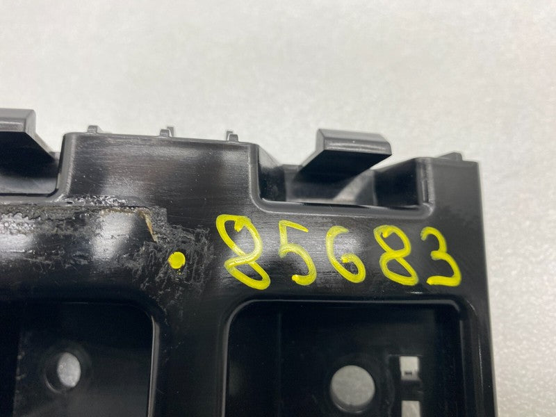 149403900D ⭕ 20-23 Model Y MY Passenger Side Taillight Tail Lamp Bracket Right 1494039-00-D