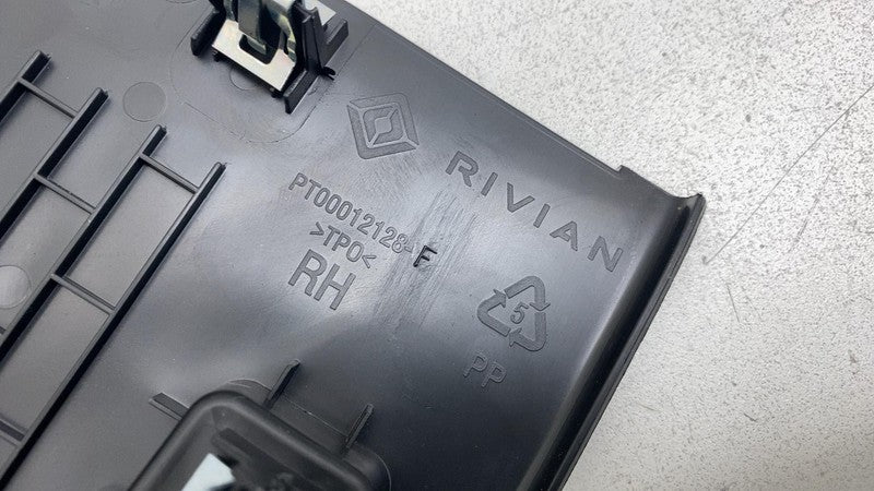 PT00012128F ⭕ 2022-2024 Rivian R1T Rear Right Gear Tunnel Sill Trim Scuff Plate PT00012128-F