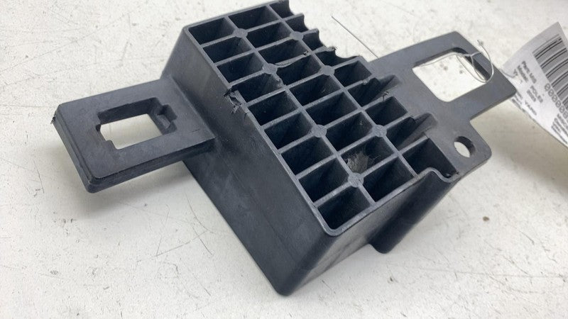 31563676 ⭕ 21-24 Polestar 2 Front Passenger Side Bumper Absorber Bracket Right 31563676