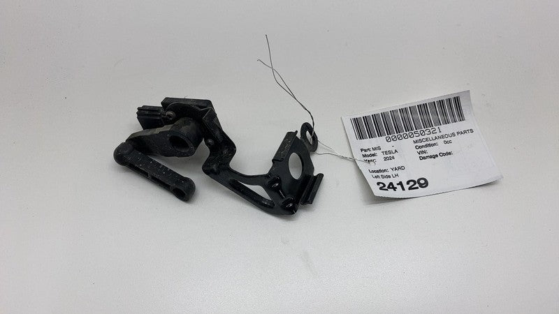 125097100B 2024 2025 Tesla Cybertruck Rear Driver Side Suspension Height Level Sensor Left