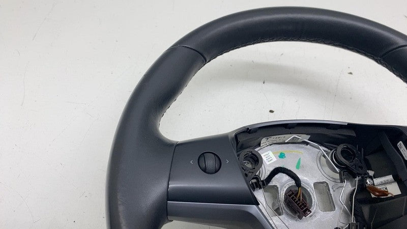 110532400E ⭕ 2017-2020 Tesla Model 3 Steering Wheel Leather Black (Non-Heated) 1105324-00-E