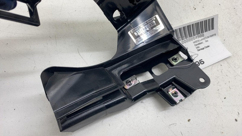 31688898 ⭕ 21-24 Polestar 2 Front Left Interior Courtesy Light Lamp Knee Bracket 31688898