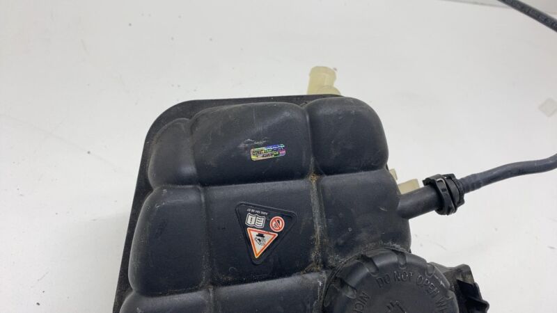 1665000049 2016 2017 2018 2019 Mercedes-Benz GLE350 Radiator Coolant Bottle Reservoir Tank