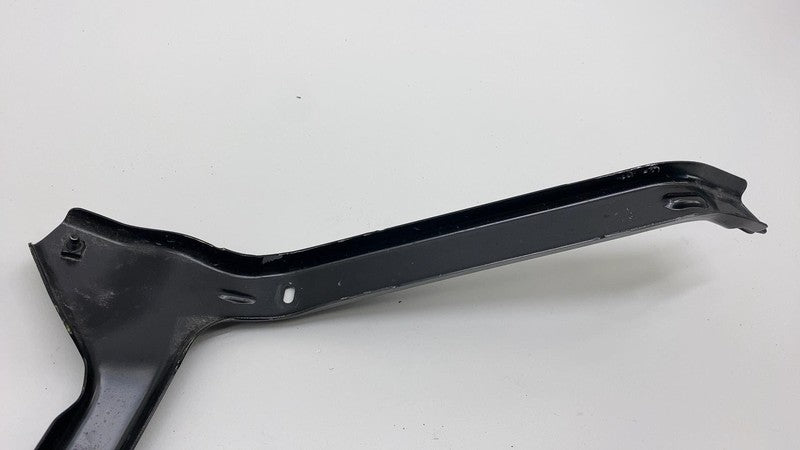 2024 Tesla Cybertruck Rear Passenger Diffuser Mount Bracket Right 1807