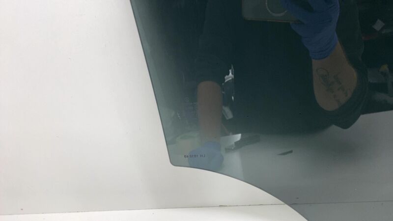 E6 43R-009545 2012-2019 Mercedes-Benz GLE350 Rear Driver Side Door Window Glass Left LH Assy