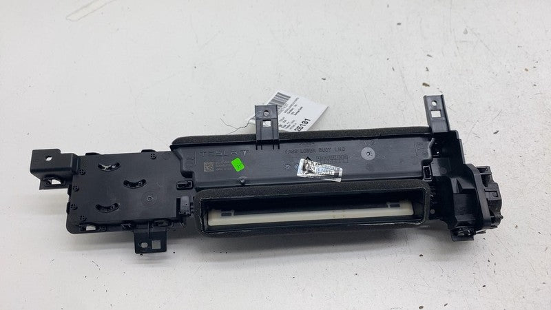 ⭕ 25-26 Tesla Model Y MY Passenger Side Instrument Panel Air Vent Righ
