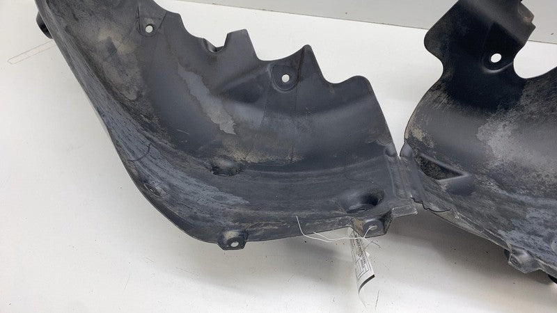 ⭕ 2022-2024 Rivian R1T Rear Right Wheel Fender Splash Guard Shield PT0