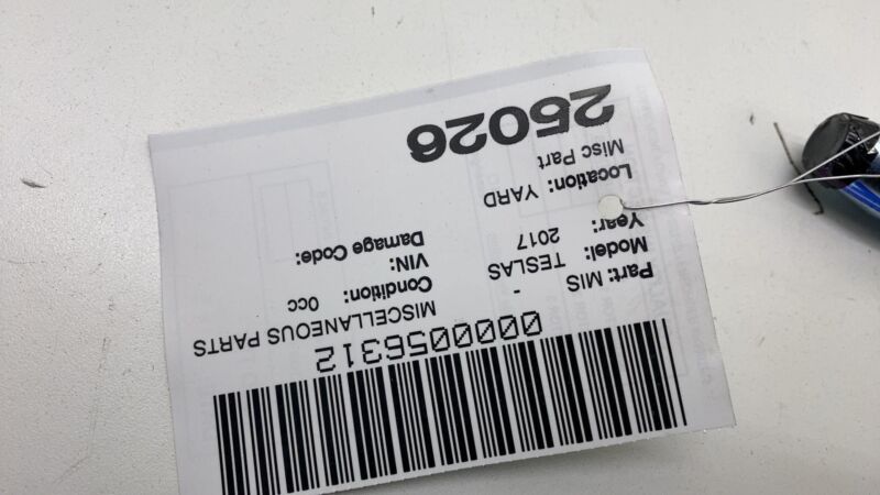 100526505F 2012-2020 Tesla Model S Front Passenger Side Lap Pretensioner Right 1005265-05-F