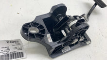 ⭕ 2019-2025 Chevrolet Silverado 1500 Brake Foot Stop Pedal w/ Bracket 85711111