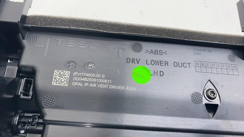 ⭕ 25-26 Tesla Model Y MY Driver Side Instrument Panel Air Vent Left 17