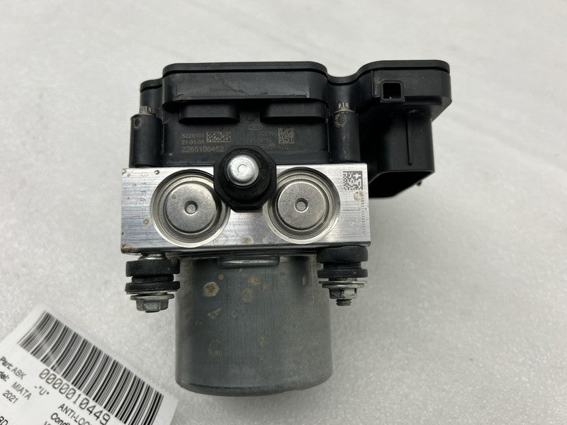 NF6W 43 7A0 2018-2022 Mazda MX-5 Miata ABS Anti-Lock Brake Pump Control Module NF6W-43-7A0