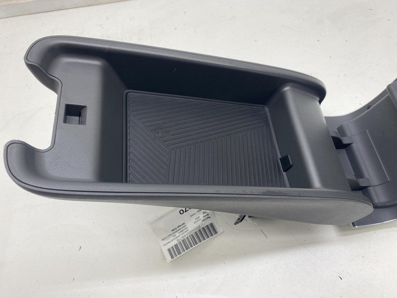 ⭕ 2022-2024 Hyundai Ioniq 5 Center Console Armrest Storage Compartment Lid Gray