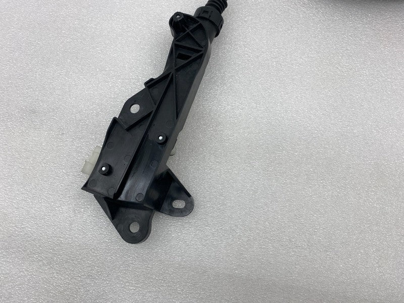 1033011 00 E ⭕17-20 Model 3 M3 Front Hood Lock Latch Release Actuator Mechanism 1033011-00-E
