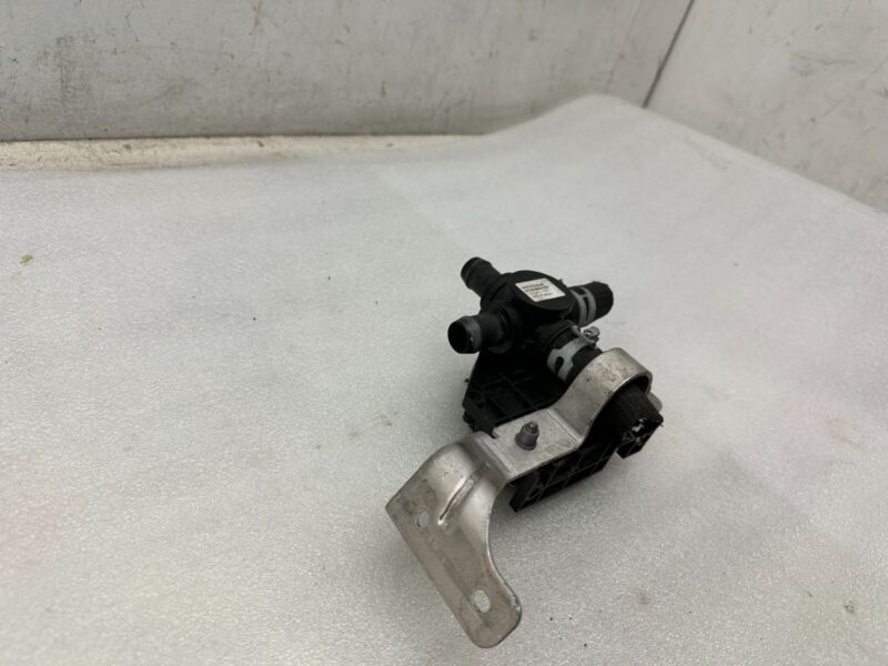 600737000B 2012-2020 Tesla Model S Coolant Pump Cooling Valve Actuator 4-Way 6007370-00-B
