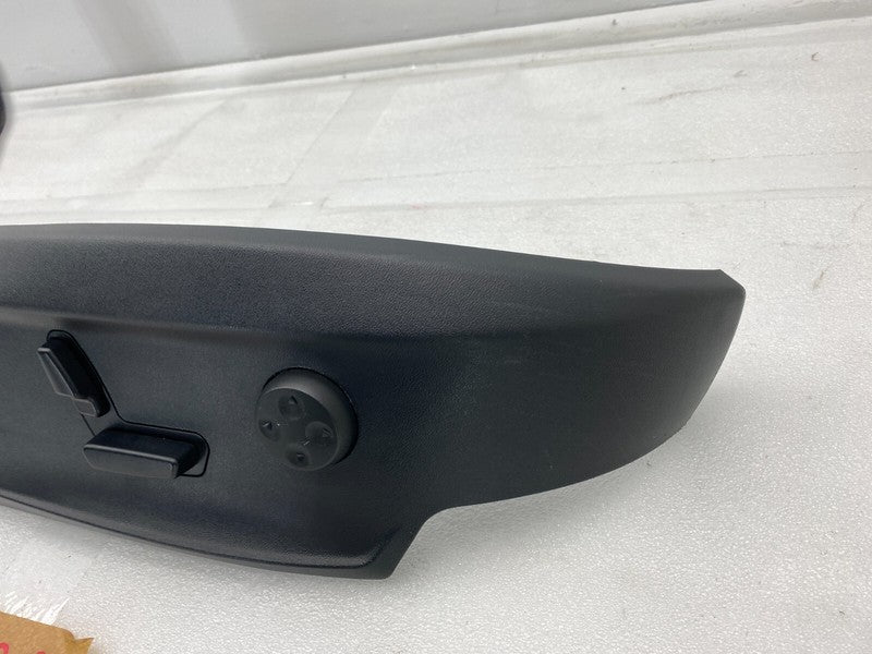 AG130872A ⭕ 2012-2015 Tesla Model S Front Right 1st Row Seat Control Switch & Trim Panel