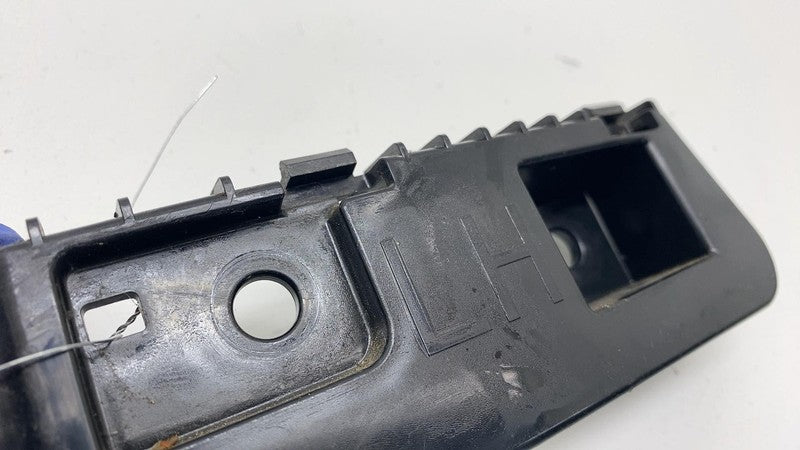 1083992 00 D 2017-2023 Tesla Model 3 Rear Driver Side Taillight Tail Lamp Mount Bracket Left