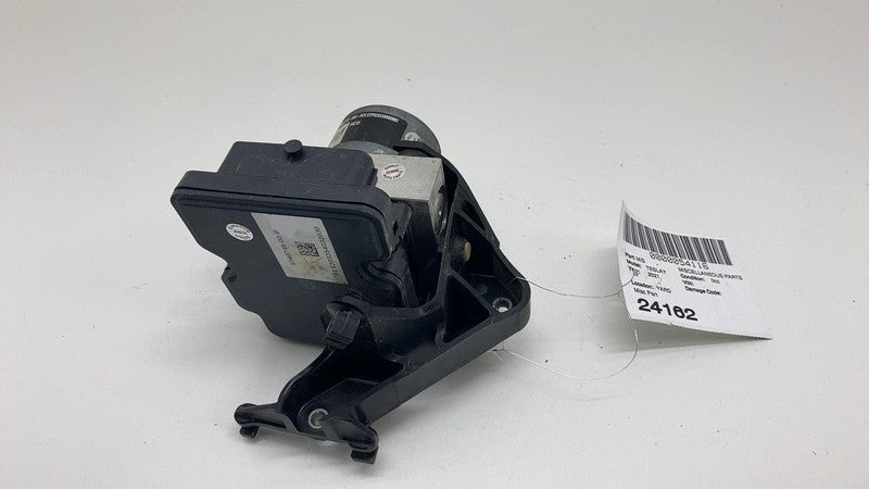104474500B 2020-2024 Tesla Model Y Antilock Brake System ABS Pump Module w/ Mount Bracket