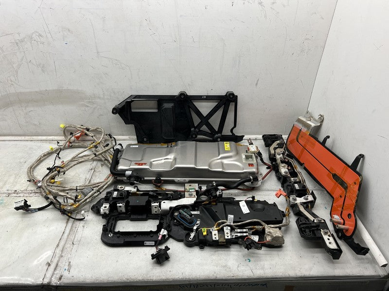 ⭕ 21 Tesla Model S Plaid Battery Power Conversion Charger Penthouse 11