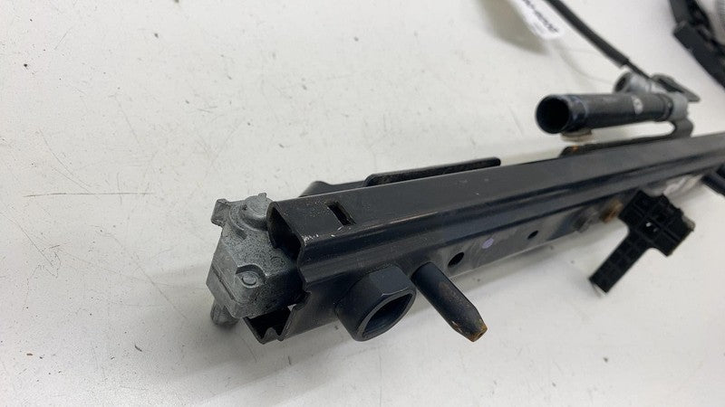 ⭕ 17-23 Model 3 Front Left Seat Rail w/ Seatbelt Lap Pretensioner 1090