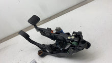 2013 2014 2015 2016 2017 2018 Ford C-Max Hybrid Brake and Gas Pedal Pad Assembly