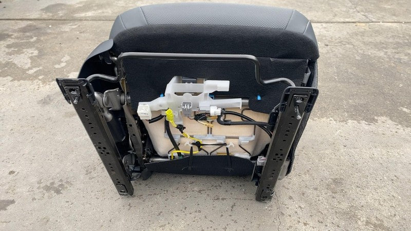 ⭕ 23-24 Toyota Prius Front Passenger Side 1st Row Seat Black Vinyl Sof