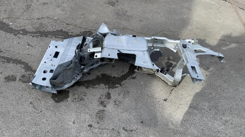 2011-2014 Porsche Cayenne Front Driver Side Structural Apron Cutout Left LH