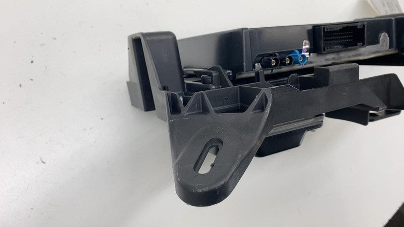 A 253 901 23 00 16-19 Mercedes-Benz GLE350 Power Inverter & Emergency Communication Module Assy