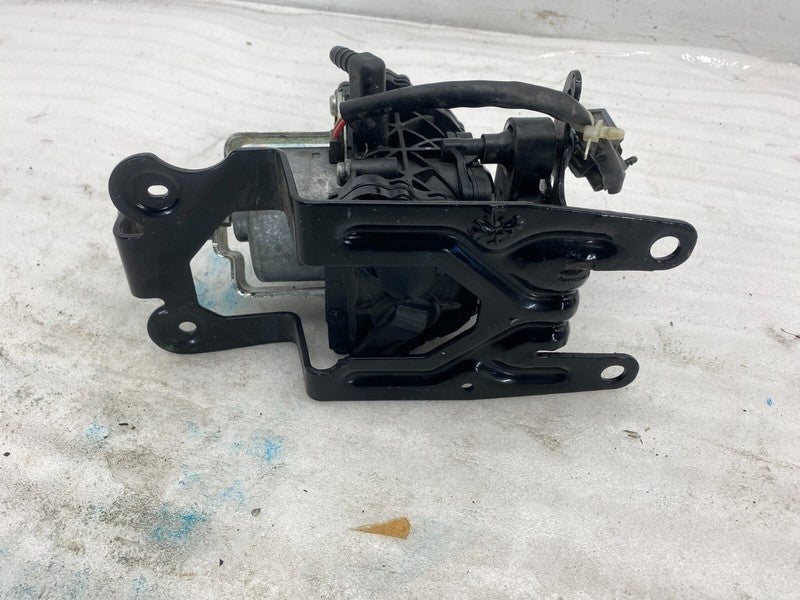 105074 ⭕ 2012-2015 Tesla Model S Brake Servo Booster Vacuum Pump w/ Bracket Assy 105074
